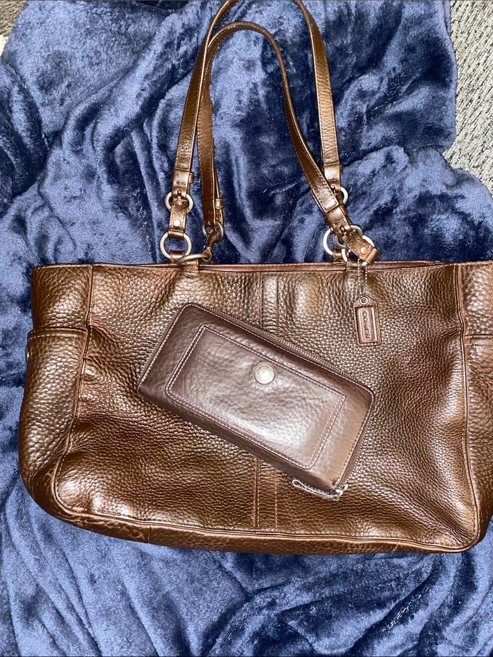 Coach Chelsea Brown Pebbled Leather Shoulder Tote w/ matching Wallet